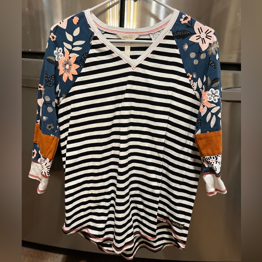 Matilda Jane mama shirt size m stripes and pattern